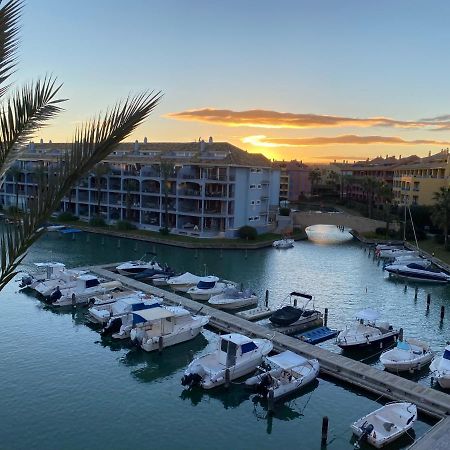 Apartamento Con Terraza Sobre La Marina De Sotogrande San Roque  Buitenkant foto