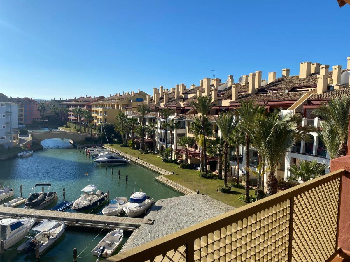 Apartamento Con Terraza Sobre La Marina De Sotogrande San Roque  Buitenkant foto