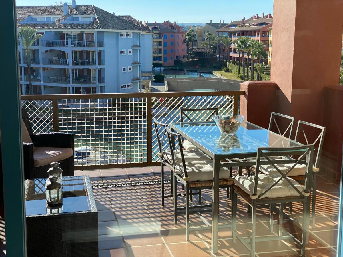 Apartamento Con Terraza Sobre La Marina De Sotogrande San Roque  Buitenkant foto