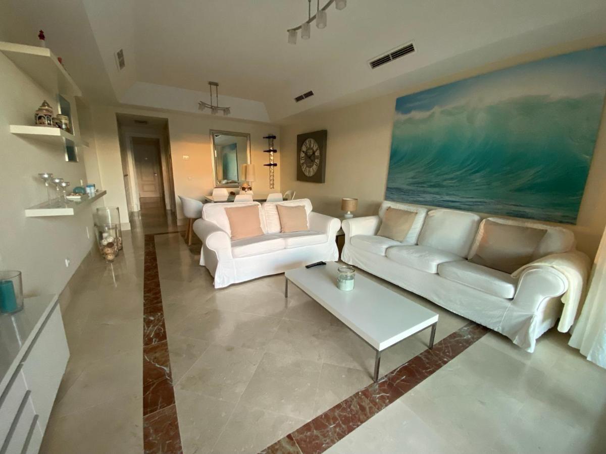 Apartamento Con Terraza Sobre La Marina De Sotogrande San Roque  Buitenkant foto