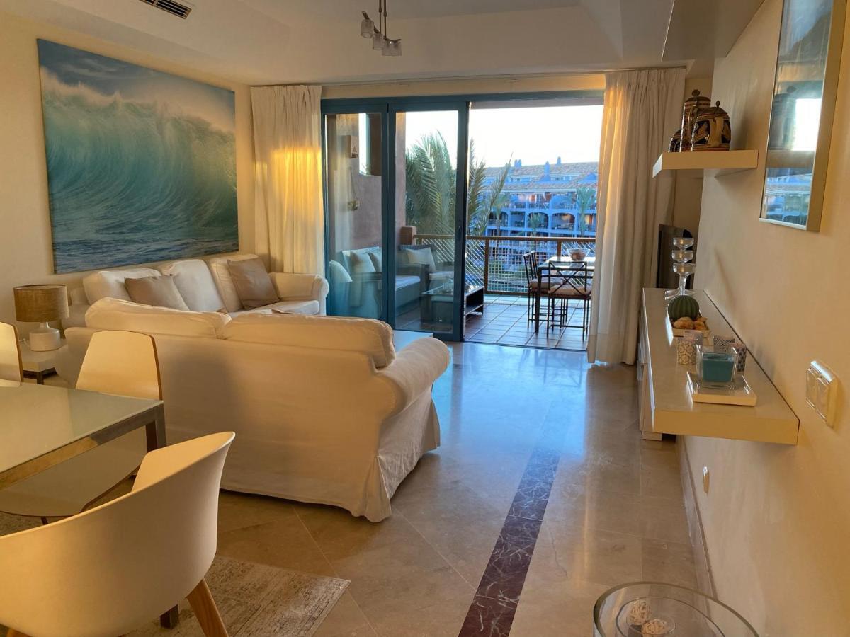 Apartamento Con Terraza Sobre La Marina De Sotogrande San Roque  Buitenkant foto