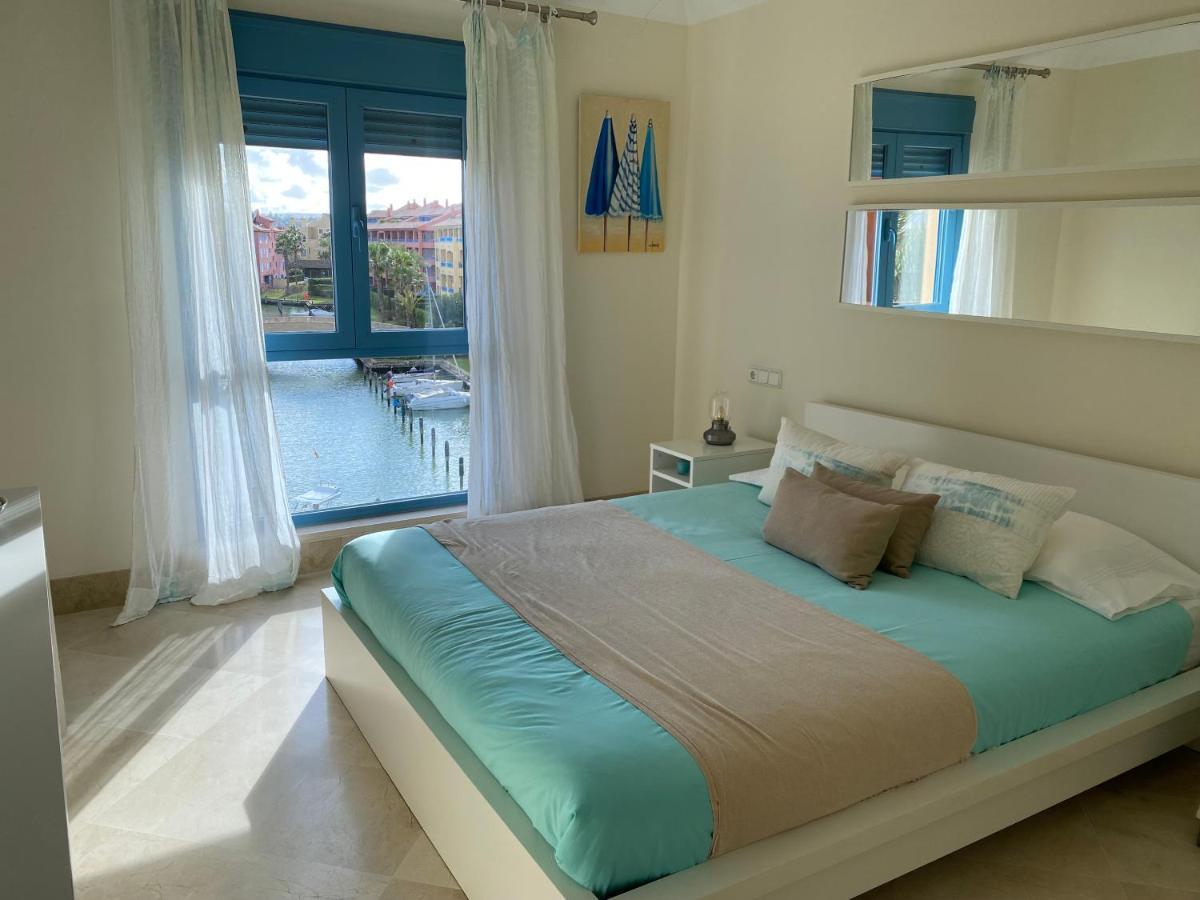 Apartamento Con Terraza Sobre La Marina De Sotogrande San Roque  Buitenkant foto